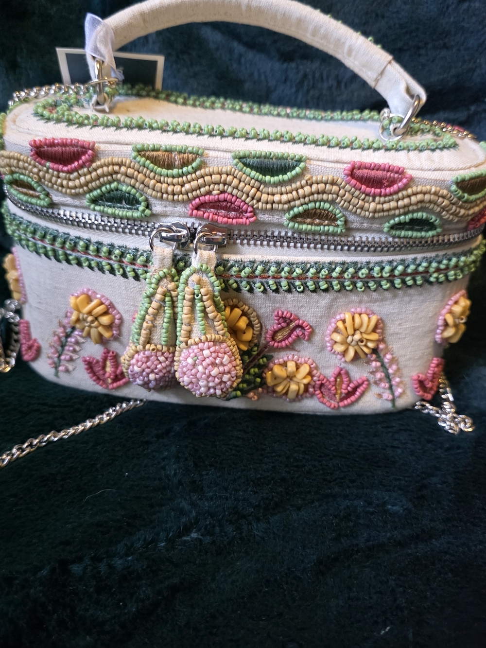 Handcrafted Embroidered Cream Beaded Top-Handle Crossbody Bag - Picture 5 of 8